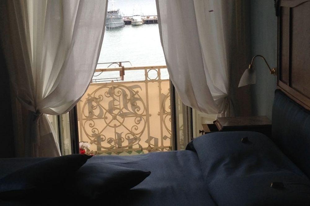 Bed and Breakfast La Dimora Dei Baroni Neapol Exteriér fotografie
